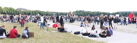 Kundgebung "Black Lives Matter" mit über 1.000 Demonstranten gegen Rassismus und Polizeigewalt am 11.07.2020 auf der Theresienwiese (©Foto: Martin Schmitz)
